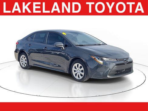 Used 2024 Toyota Corolla LE image 1
