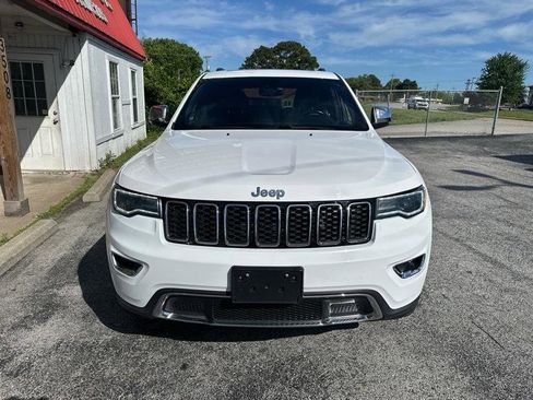 Used 2018 Jeep Grand Cherokee Limited w/ Luxury Group II AWD/4WD image 2