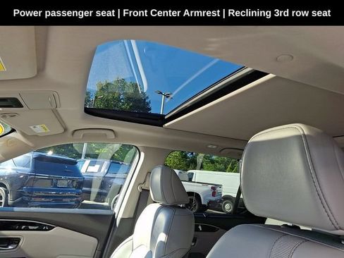Used 2025 Honda Pilot Touring image 24