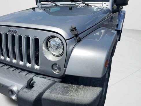 Certified 2018 Jeep Wrangler Unlimited Sahara w/ Connectivity Group AWD/4WD image 24
