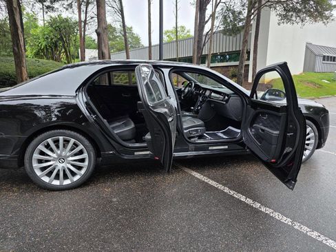 Used 2017 Bentley Mulsanne RWD image 51
