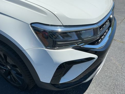 Certified 2024 Volkswagen Taos S FWD image 24