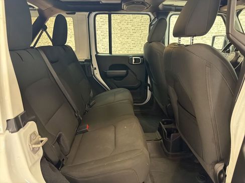 Used 2022 Jeep Wrangler Unlimited Sport image 12
