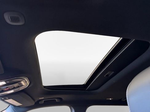 Used 2025 Jeep Grand Cherokee L Altitude image 23