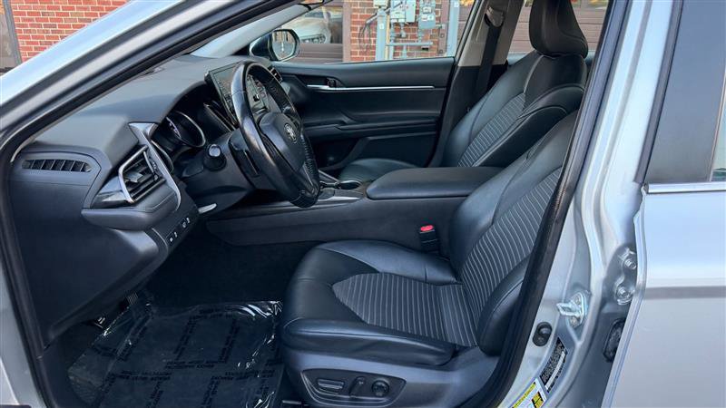Used 2021 Toyota Camry SE FWD image 23