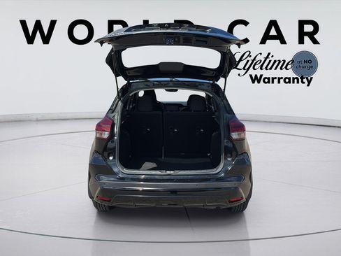 Used 2021 Nissan Kicks S FWD image 9