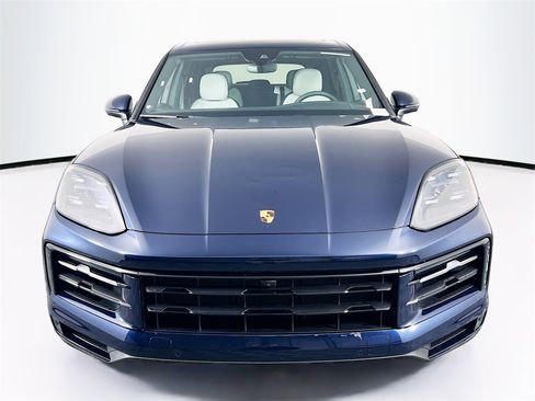 New 2026 Porsche Cayenne Base image 6