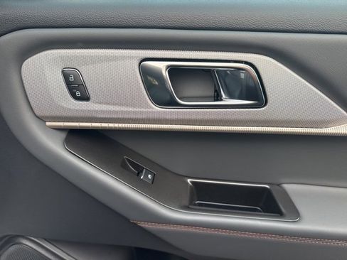 New 2026 Ford Explorer Active w/ Active Comfort Package image 16