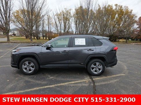 Used 2025 Toyota RAV4 XLE image 1