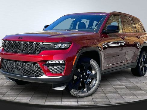 New 2025 Jeep Grand Cherokee Limited image 2