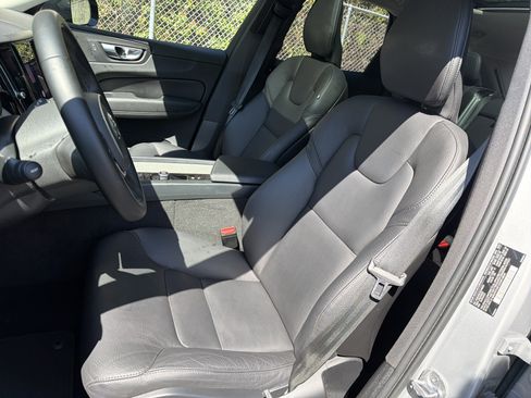 Certified 2025 Volvo XC60 B5 Plus image 57