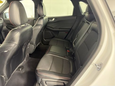 Used 2023 Ford Escape ST-Line image 7