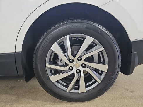 Certified 2024 Chevrolet Equinox LT FWD image 39