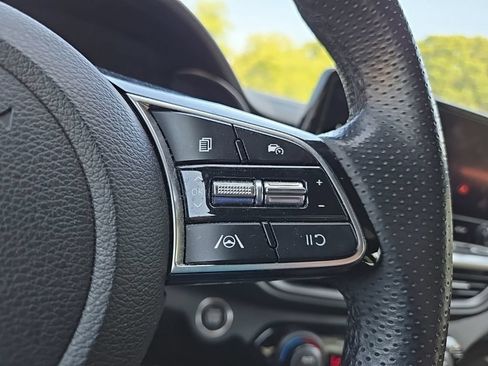 Certified 2023 Kia Forte GT-Line FWD image 15