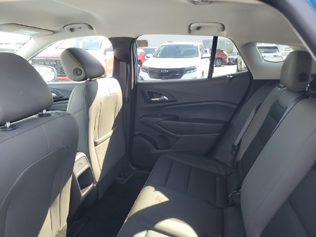 Used 2025 Chevrolet Trax ACTIV w/ Driver Confidence Package FWD image 8