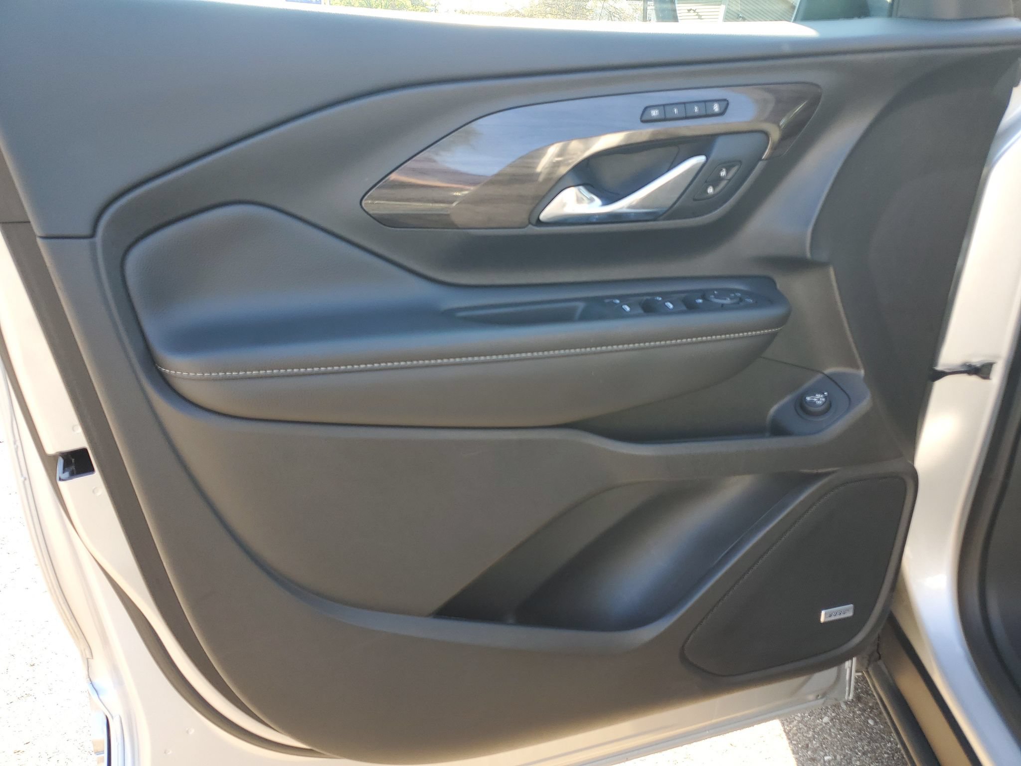 Used 2019 GMC Terrain Denali w/ Advanced Safety Package FWD image 13
