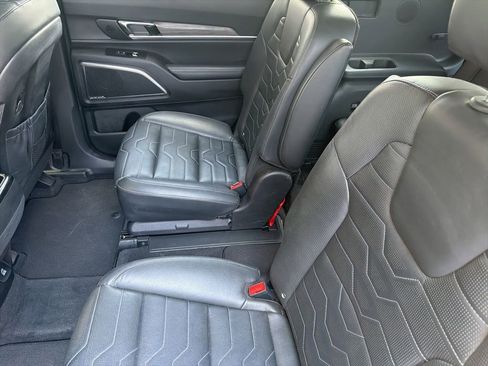 Used 2022 Kia Telluride SX w/ SX Prestige Package AWD/4WD image 9
