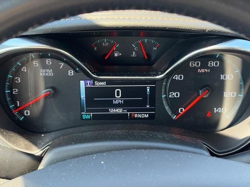 Used 2017 Chevrolet Impala LT FWD image 5