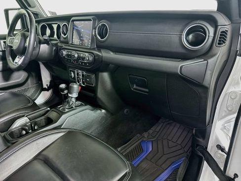 Used 2021 Jeep Wrangler Unlimited Sahara w/ Cold Weather Group AWD/4WD image 28