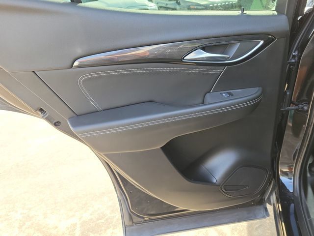 Used 2022 Buick Envision Preferred FWD image 13
