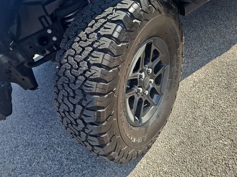 Used 2018 Jeep Wrangler Unlimited Rubicon AWD/4WD image 31
