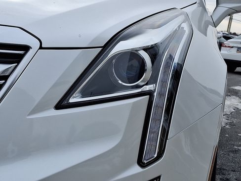 Used 2017 Cadillac XT5 FWD image 10