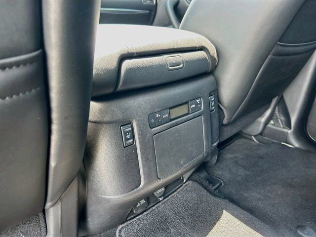 Used 2022 Nissan Armada Platinum w/ Captain's Chairs Package RWD image 23