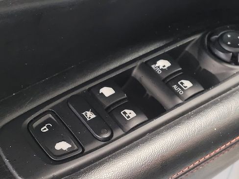 Used 2021 Jeep Compass Limited image 27