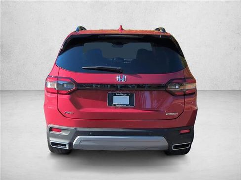 New 2025 Honda Pilot Touring image 6