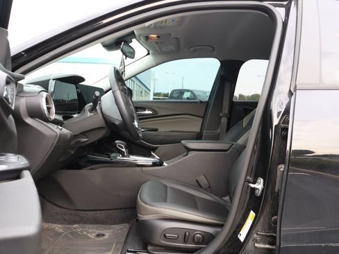 Used 2024 Chevrolet Trax ACTIV FWD image 8
