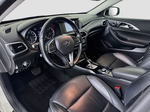 Used 2018 INFINITI QX30 AWD image 7