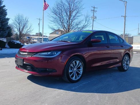 Used 2015 Chrysler 200 S image 1