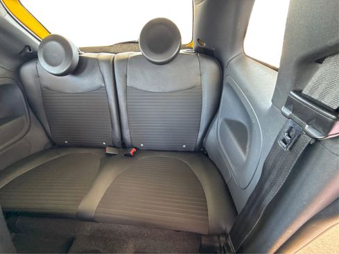 Used 2015 FIAT 500 Sport image 10