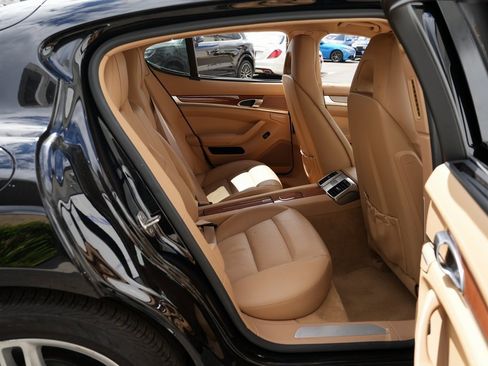 Used 2013 Porsche Panamera image 20