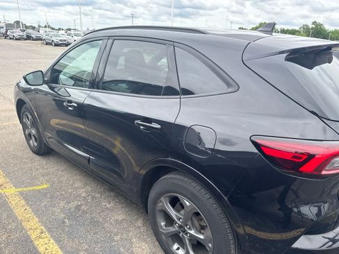 Used 2024 Ford Escape ST-Line w/ Tech Pack #1 AWD/4WD image 16