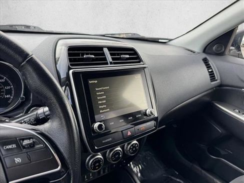 Used 2022 Mitsubishi Outlander Sport SE FWD image 13