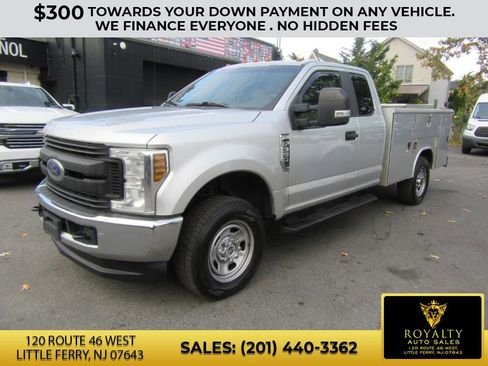 Used 2019 Ford F350 XL w/ XL Value Package image 2