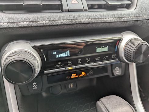 Used 2024 Toyota RAV4 LE image 20