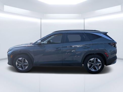 Used 2025 Hyundai Tucson SEL FWD image 6