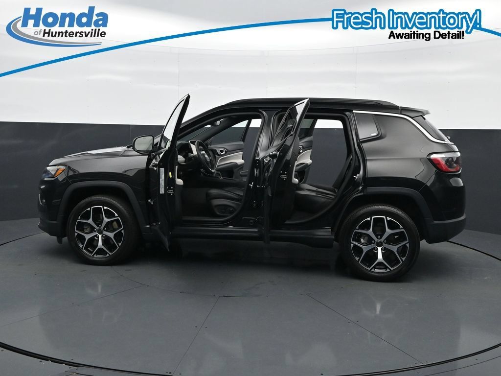 Used 2025 Jeep Compass Limited AWD/4WD image 41