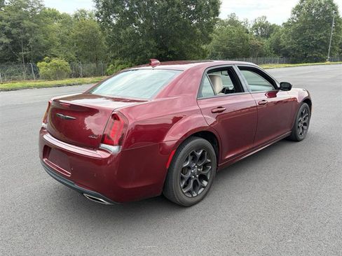 Used 2022 Chrysler 300 Touring L w/ Popular Equipment Group AWD/4WD image 13