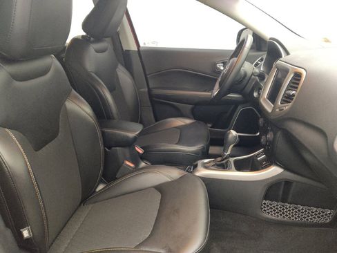 Used 2018 Jeep Compass Latitude w/ Popular Equipment Group FWD image 21