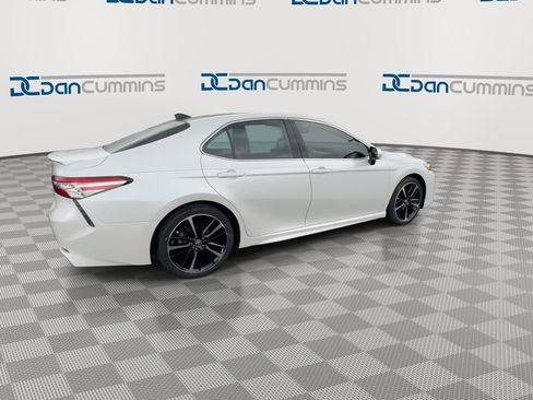 Used 2020 Toyota Camry XSE image 8