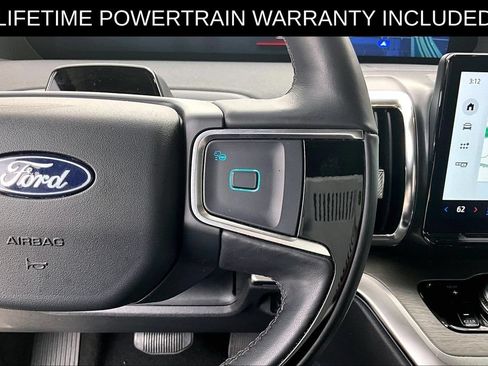 Used 2025 Ford Expedition Platinum AWD/4WD image 23
