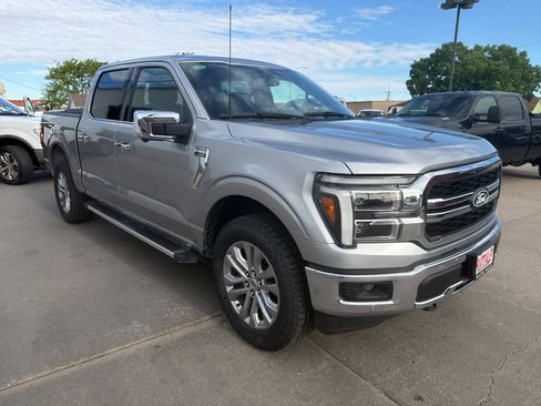 Used 2025 Ford F150 Lariat w/ Equipment Group 501A Mid AWD/4WD image 2