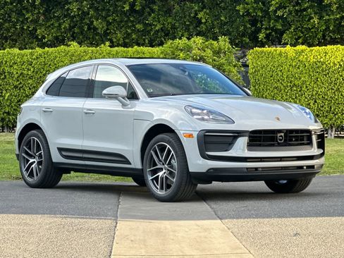 New 2026 Porsche Macan image 10