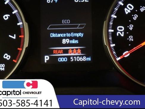 Used 2021 Toyota RAV4 XLE Premium image 14