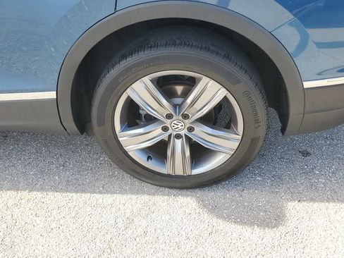Used 2020 Volkswagen Tiguan SEL FWD image 5