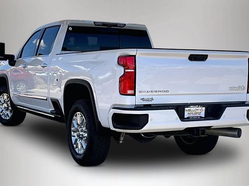 Used 2025 Chevrolet Silverado 2500 High Country w/ High Country Premium Package AWD/4WD image 4