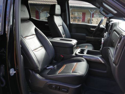 Used 2019 GMC Sierra 1500 AT4 w/ Off Road Performance Package image 31